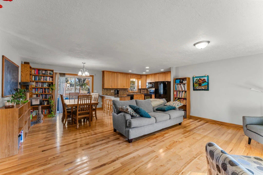 30825 Belair Drive, Lindstrom