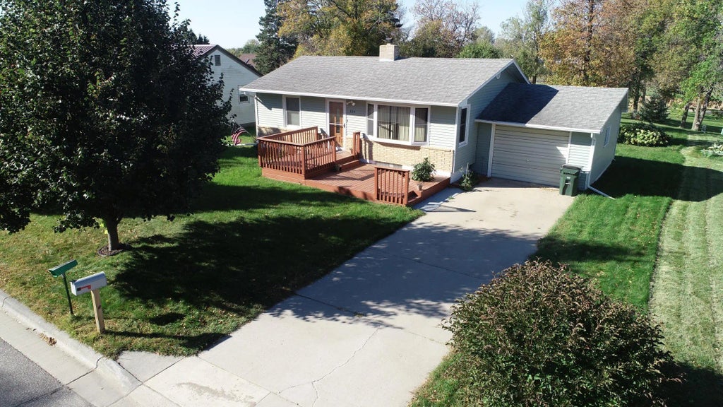 324 10th Ave Se, Elbow Lake