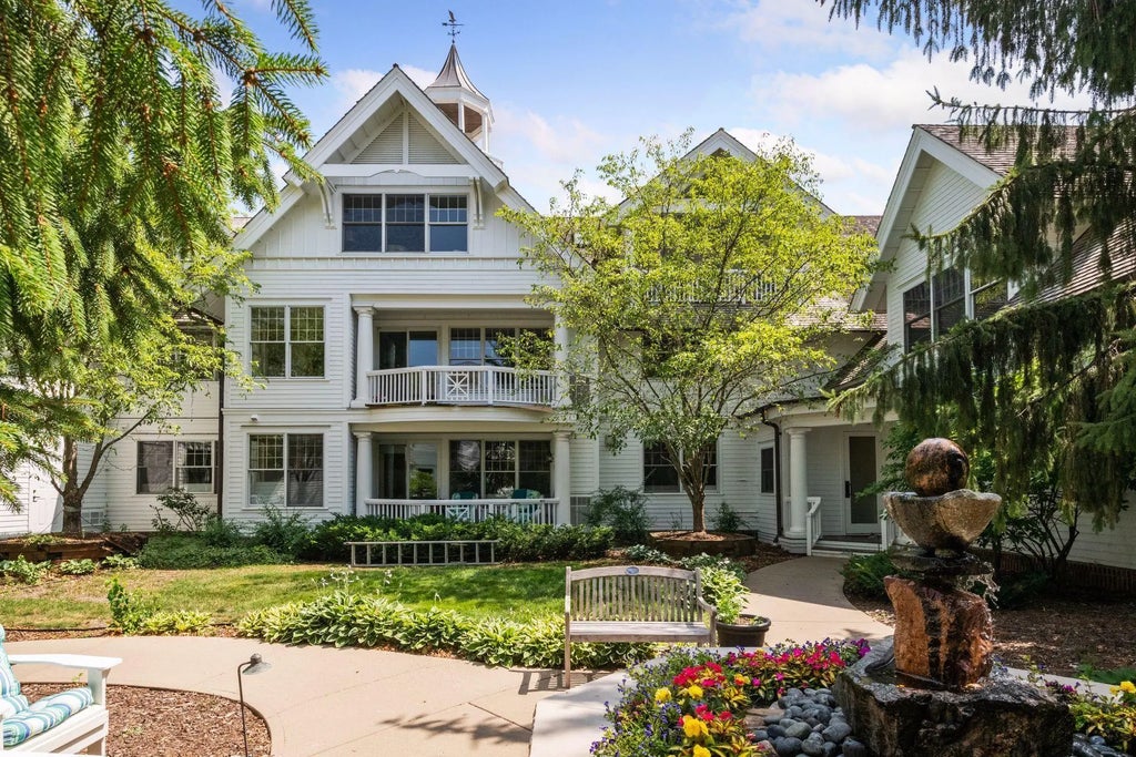 205 Mill Street S205, Excelsior