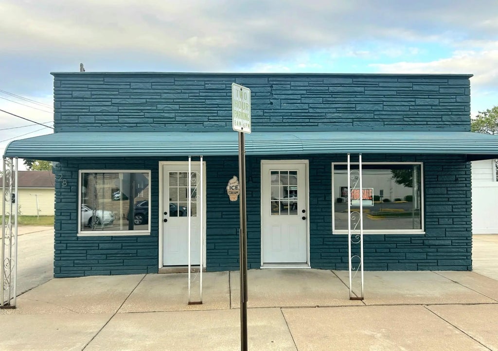 28 N Walnut Street, La Crescent