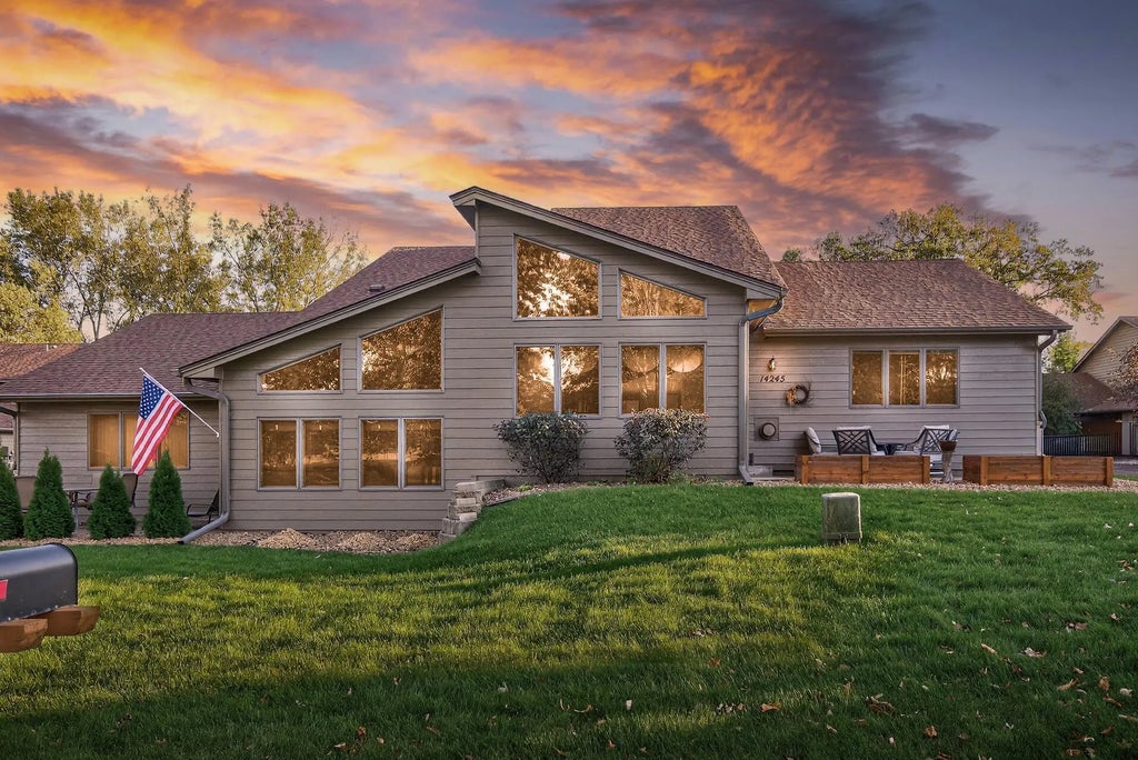 14245 Fairway Lane Se, Becker