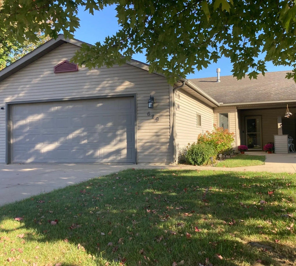 629 Sandy Court, Wanamingo