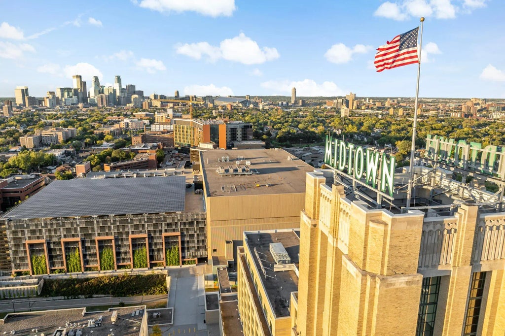 2929 Chicago Avenue 1003, Minneapolis