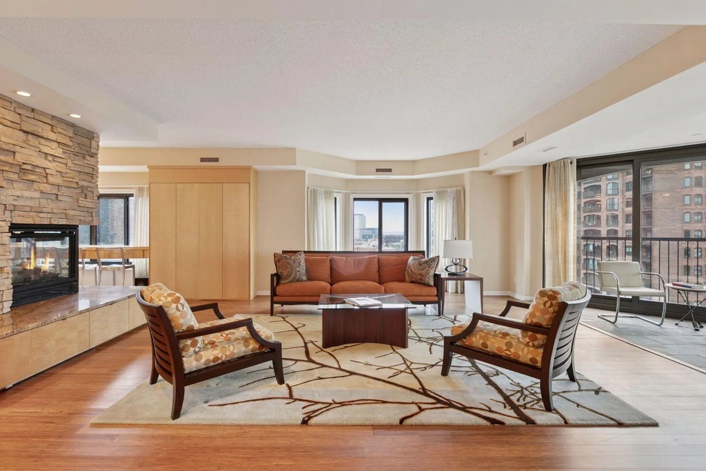 1235 Yale Place 1706, Minneapolis