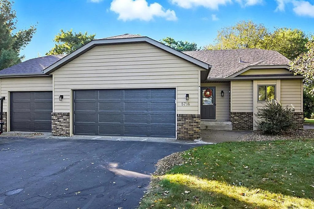 5716 Cardinal Court, Saint Cloud