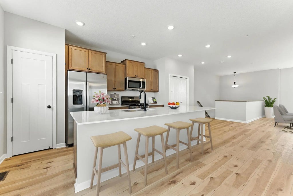 10377 Birchwood Circle, Victoria