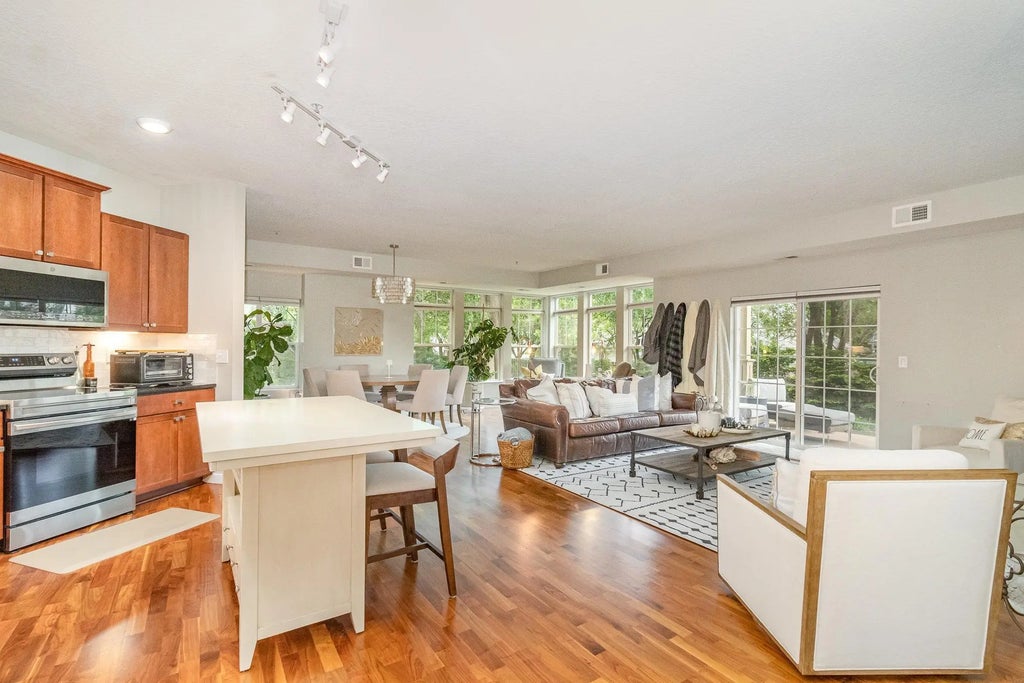 4132 Vernon Avenue S A101, St Louis Park