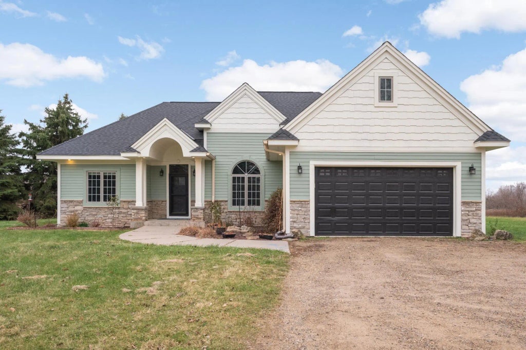 W11011 470th Avenue, Prescott