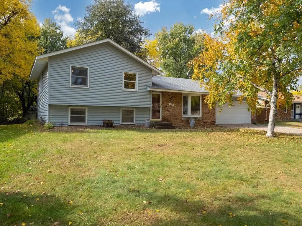 10136 Uplander Street Nw, Coon Rapids