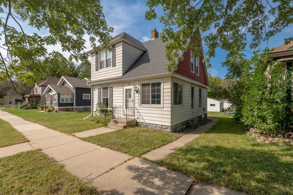 109 2nd Street E, Jordan