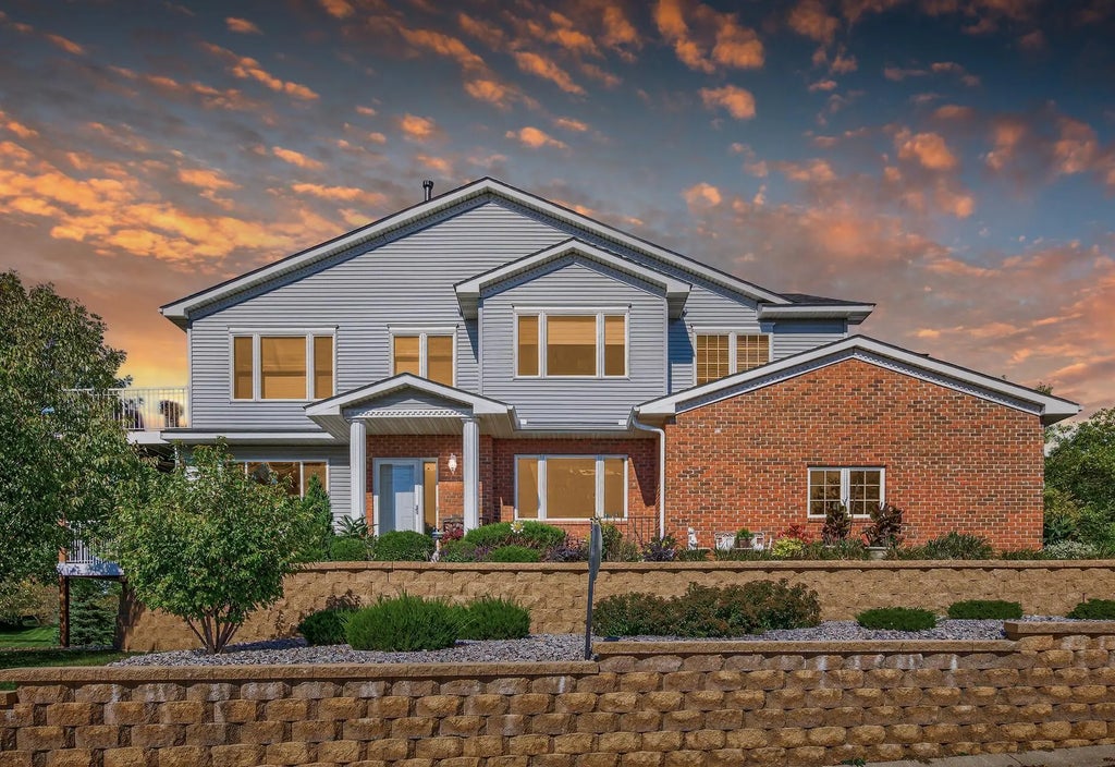 20023 Homestead Court 25, Lakeville