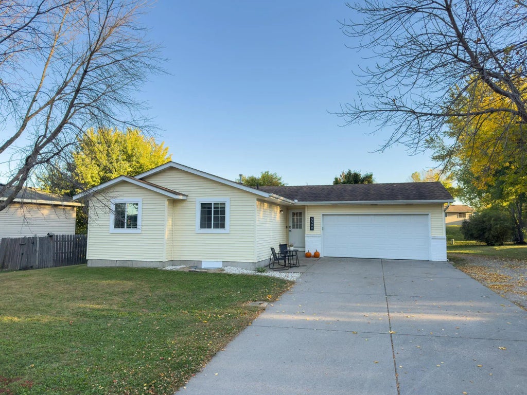 5500 Falcon Avenue, Monticello