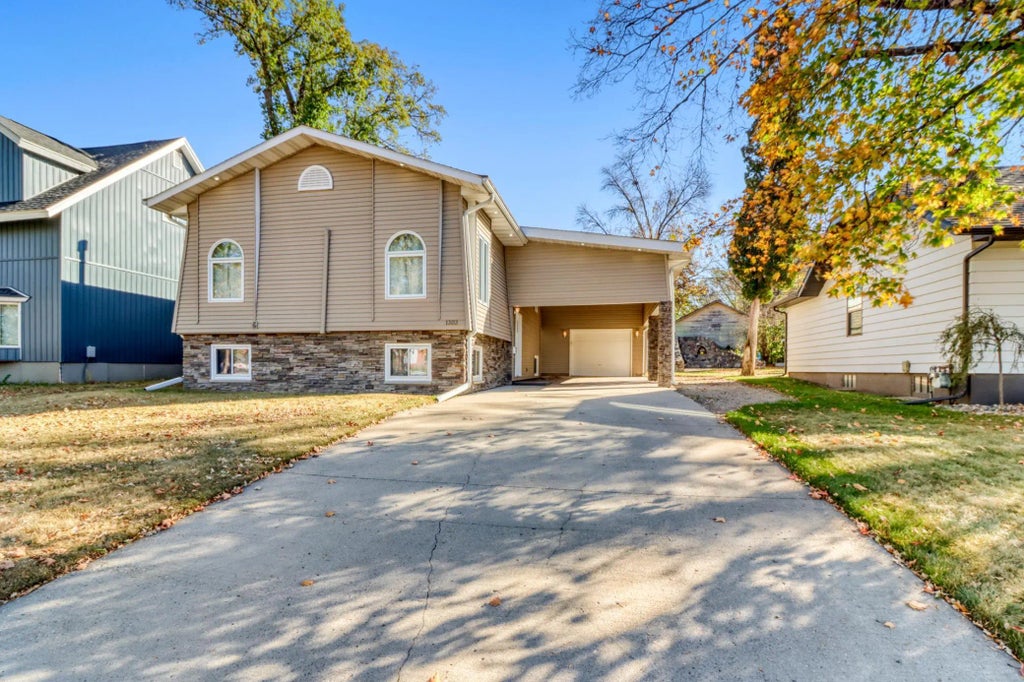 1303 Summit Avenue, Detroit Lakes