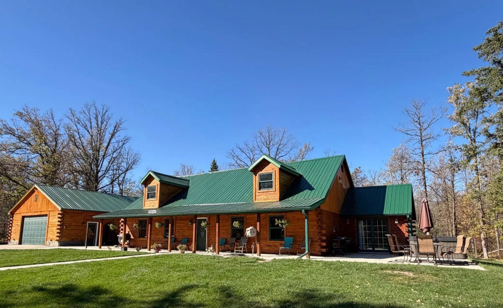 17256 Trengove Road Nw, Solway