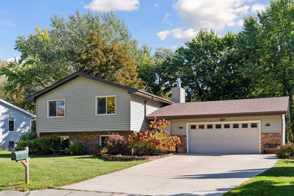 7244 Quantico Lane N, Maple Grove