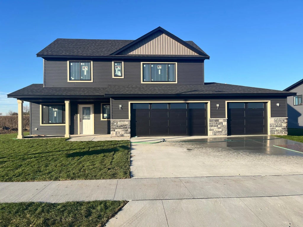 2206 Elk Run Drive Se, Pine Island