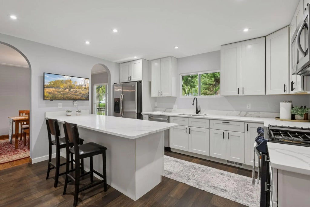 4516 Gilford Drive, Edina