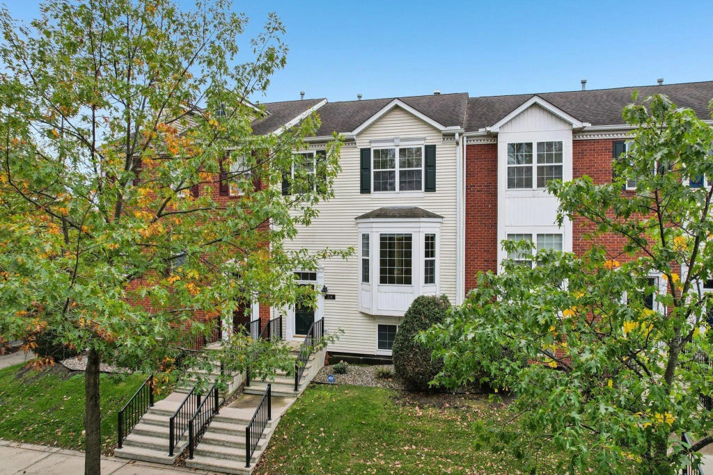 324 Heritage Trail, Circle Pines