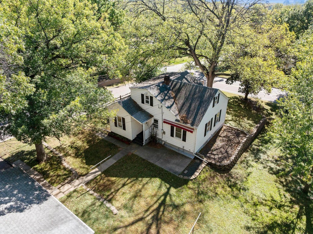 9900 26th Avenue N, Plymouth