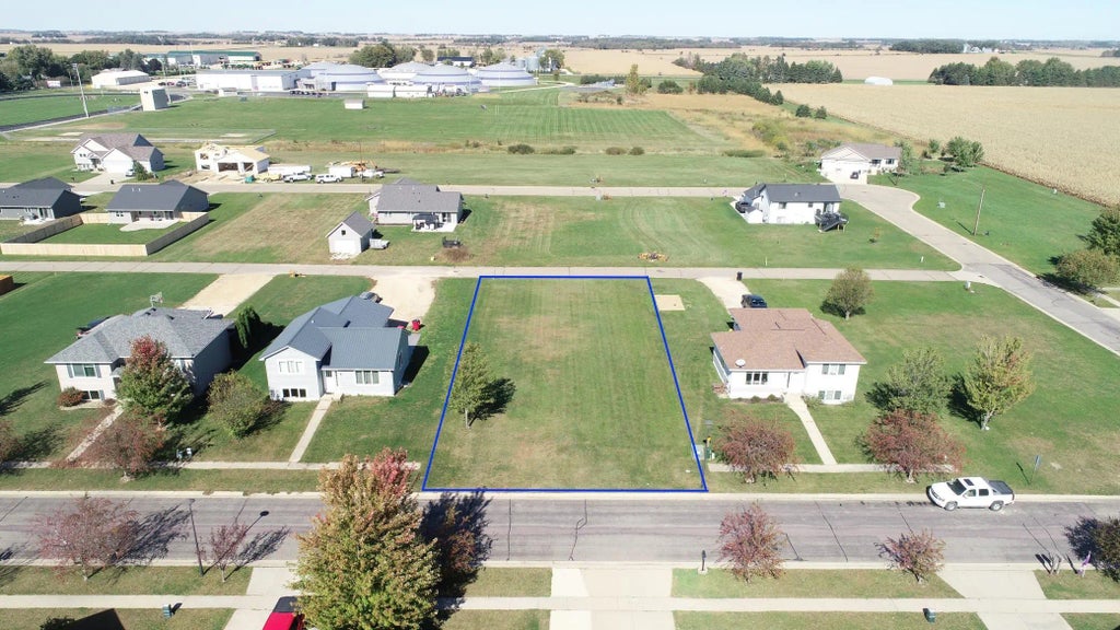 527 Elliot Dr Se, Grand Meadow