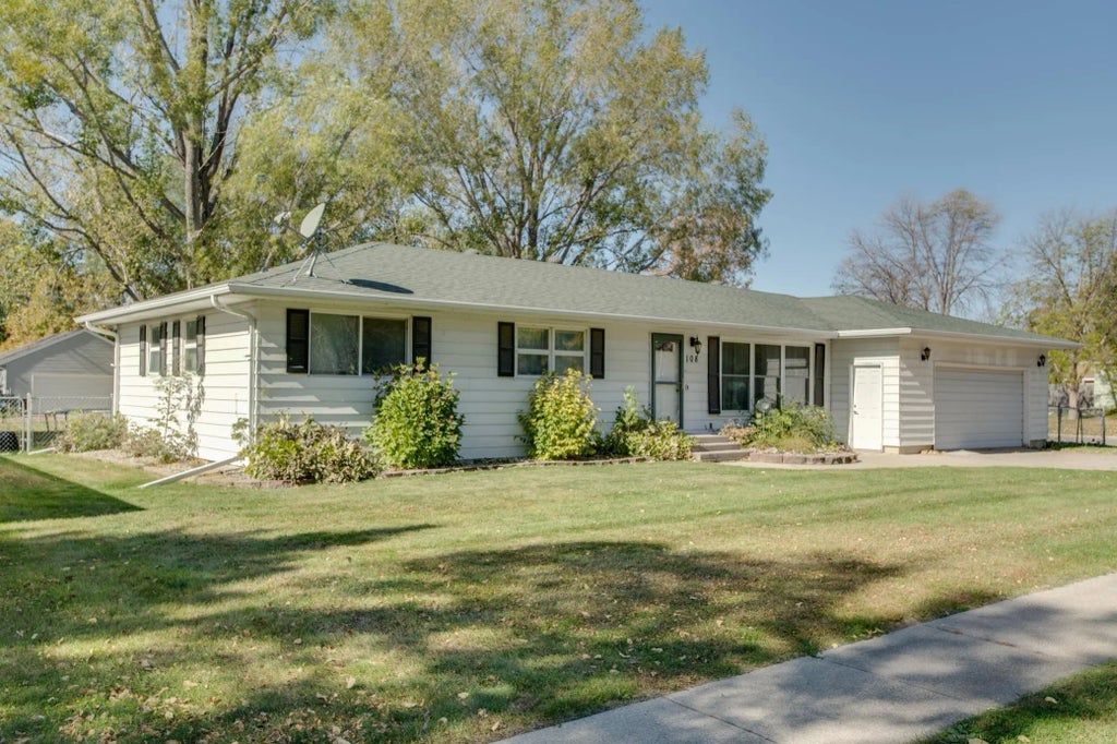 108 3rd Street Nw, Dilworth