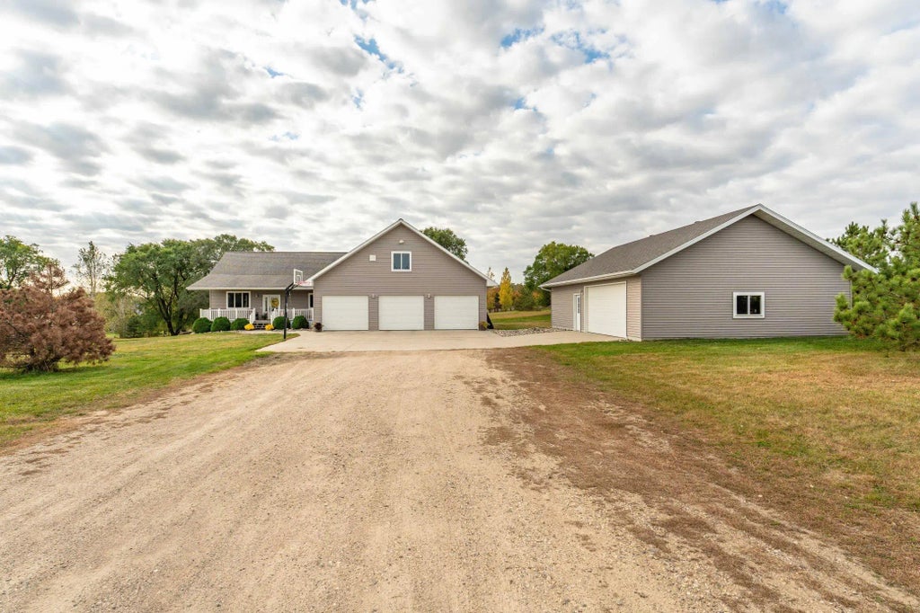 23082 Highland Drive, Fergus Falls