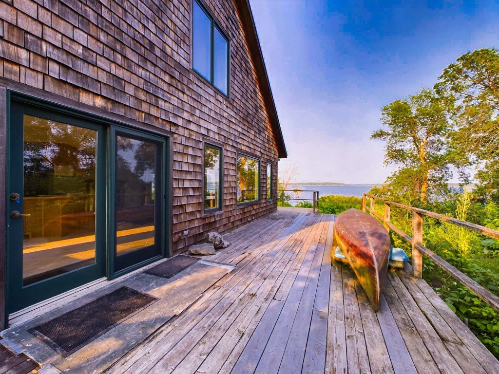 1 Birch Island, Angle Twp