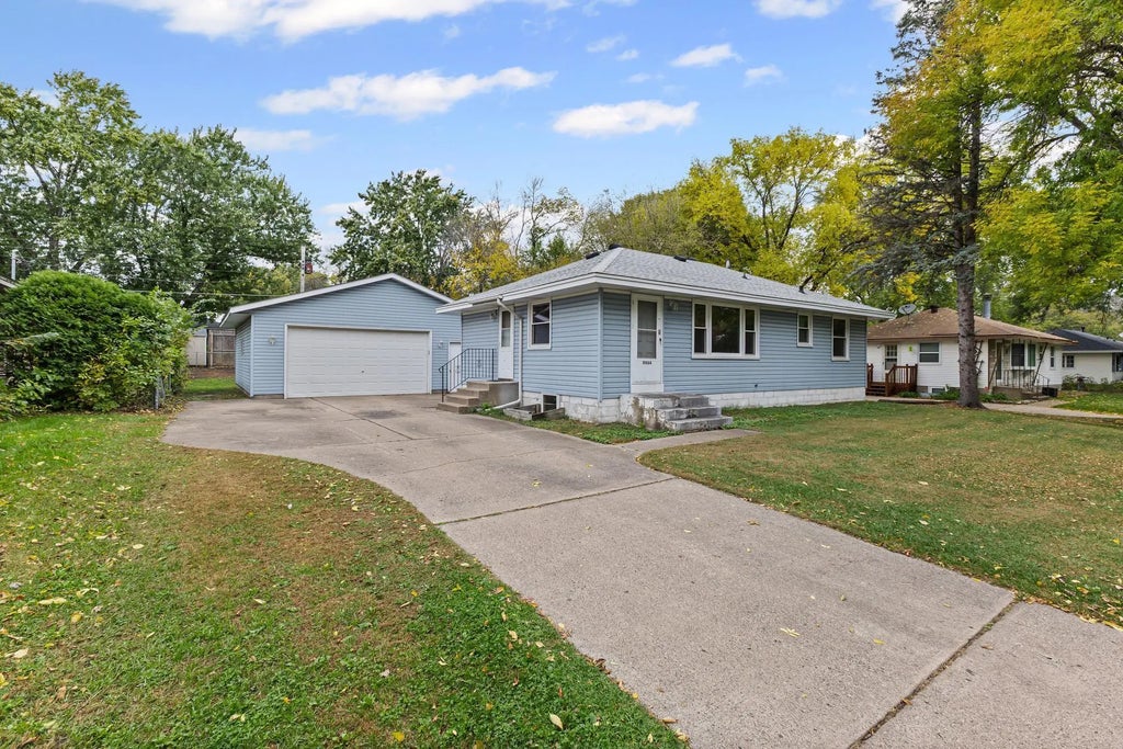 10964 Magnolia Street Nw, Coon Rapids
