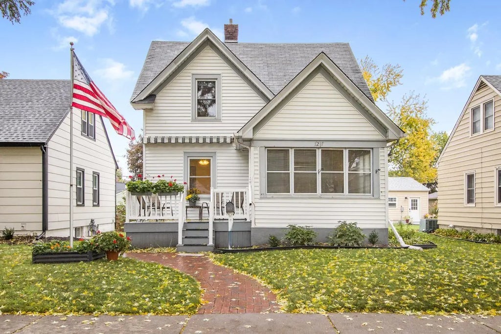 1211 Juliet Avenue, Saint Paul