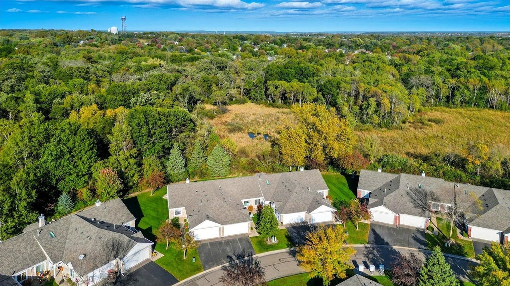 7582 Ojibway Park, Woodbury