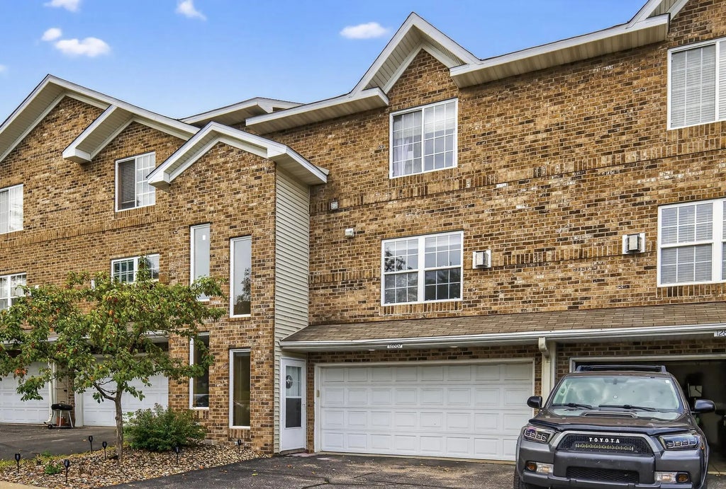 12867 Pennock Avenue, Apple Valley