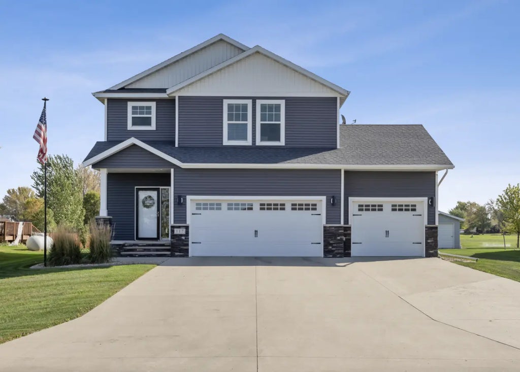 117 5th Avenue W, Sabin