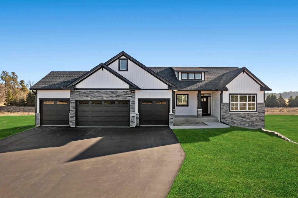 2818 198th Street Ne, East Bethel