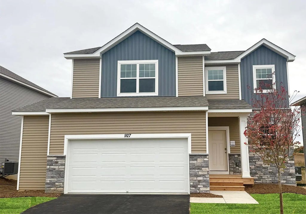 927 Redfield Circle, Delano