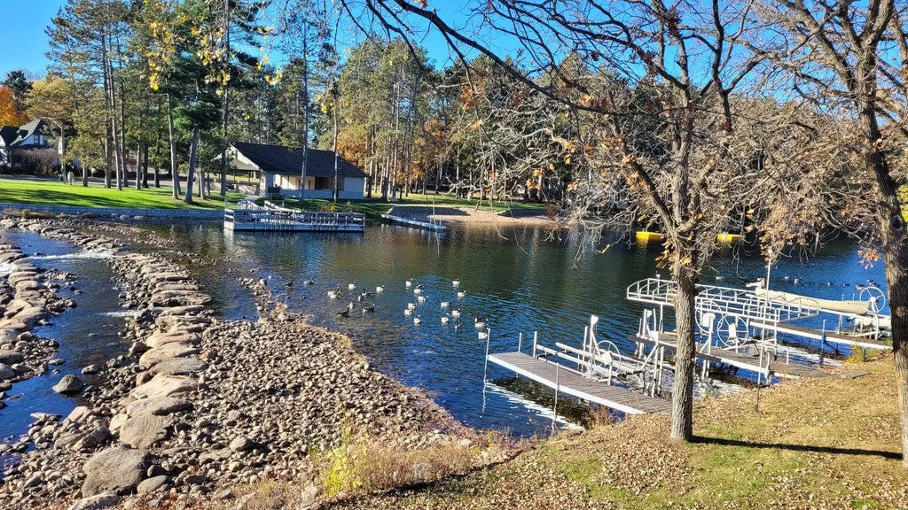 503 Barclay Avenue 202, Pine River