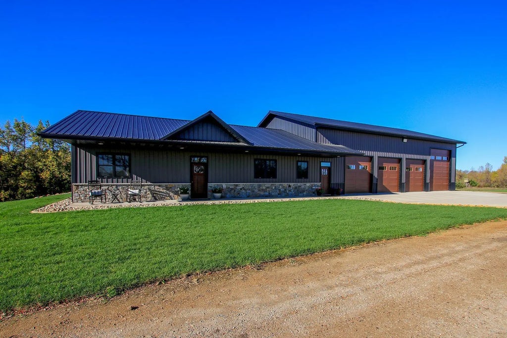 18496 Walden Avenue, Hutchinson