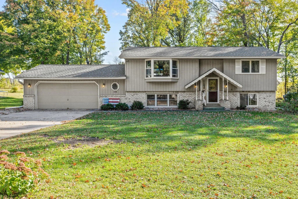 108 Shadywood Lane, Delano