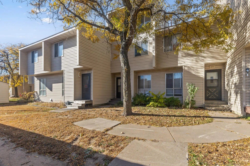 5729 80th Avenue N, Brooklyn Park