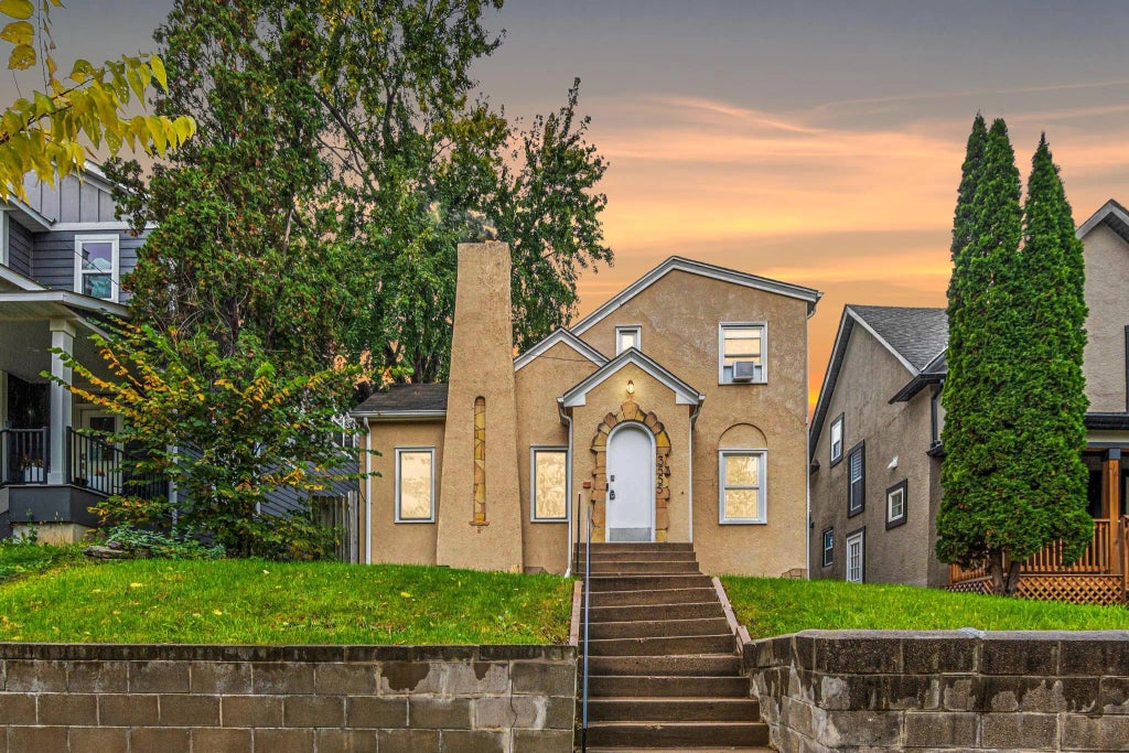 3555 Dupont Avenue N, Minneapolis