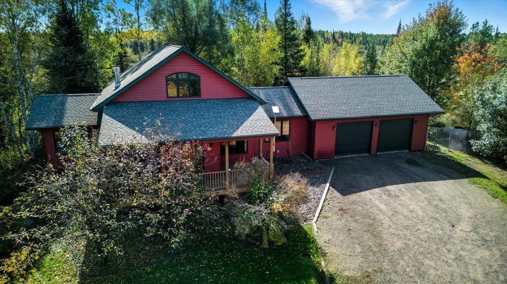 2230 Amanisoti Drive, Twin Lakes Twp