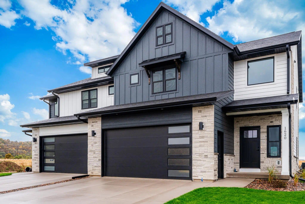 1628 Red Clover Street, Holmen