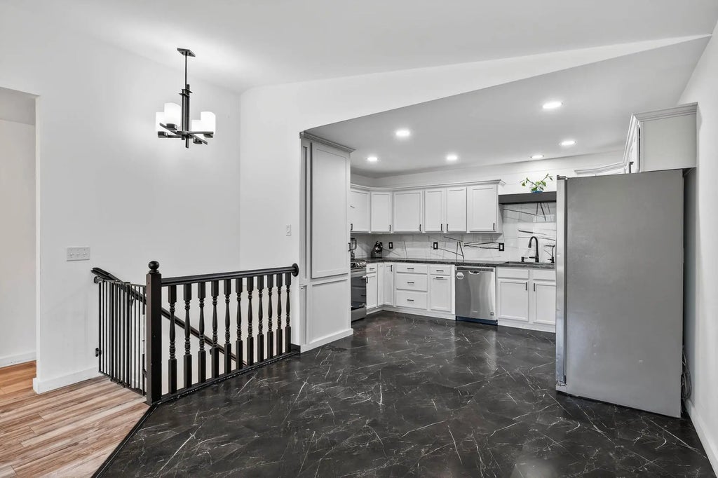 1023 Ivy Ridge Terrace, Buffalo