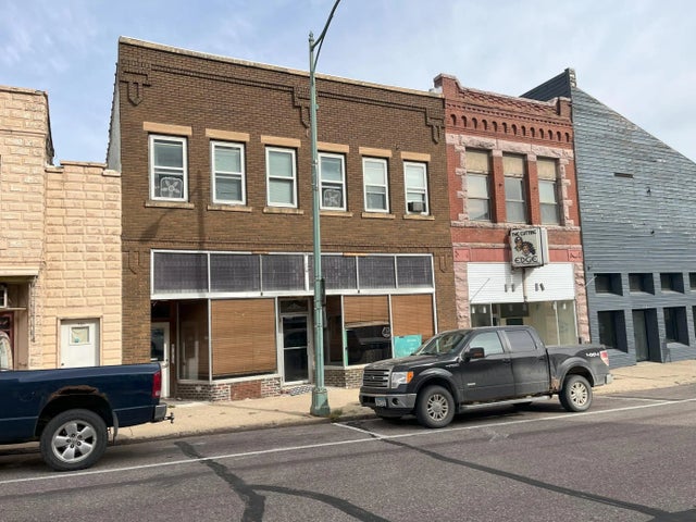 116 W 1st Street, Fairmont