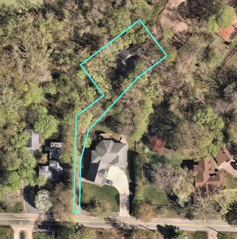 20450 Linwood Rd, Deephaven