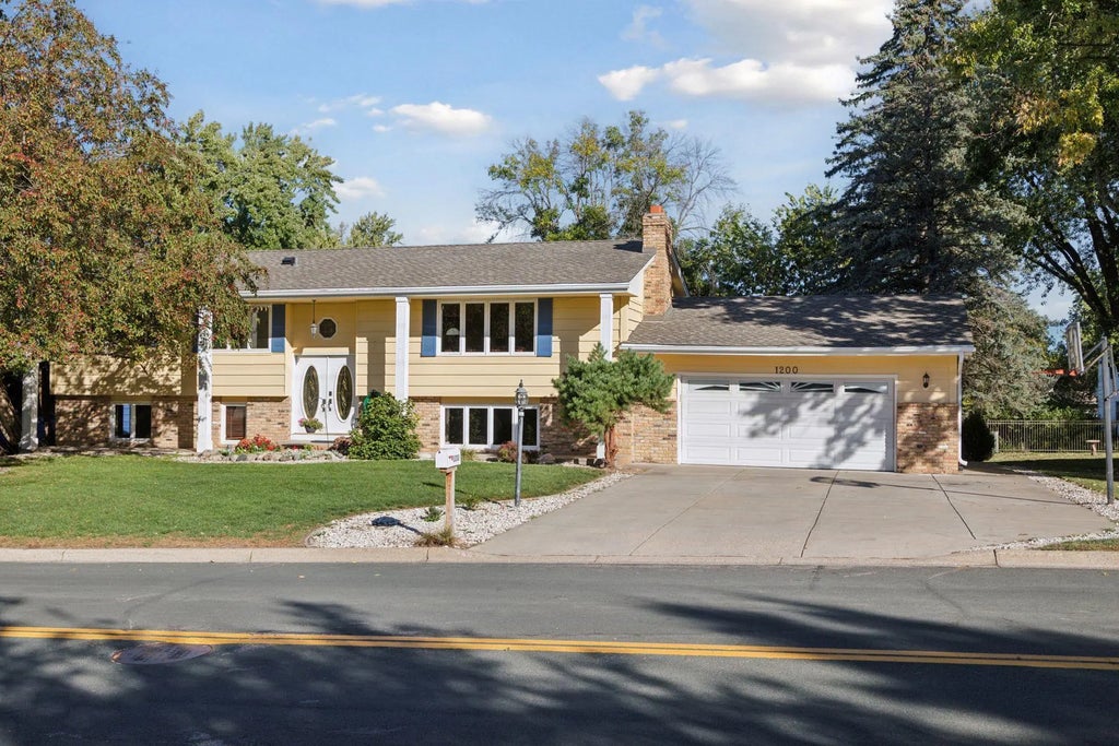 1200 W 136th Street, Burnsville