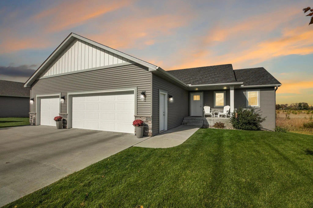 1933 38th Street S, Saint Cloud