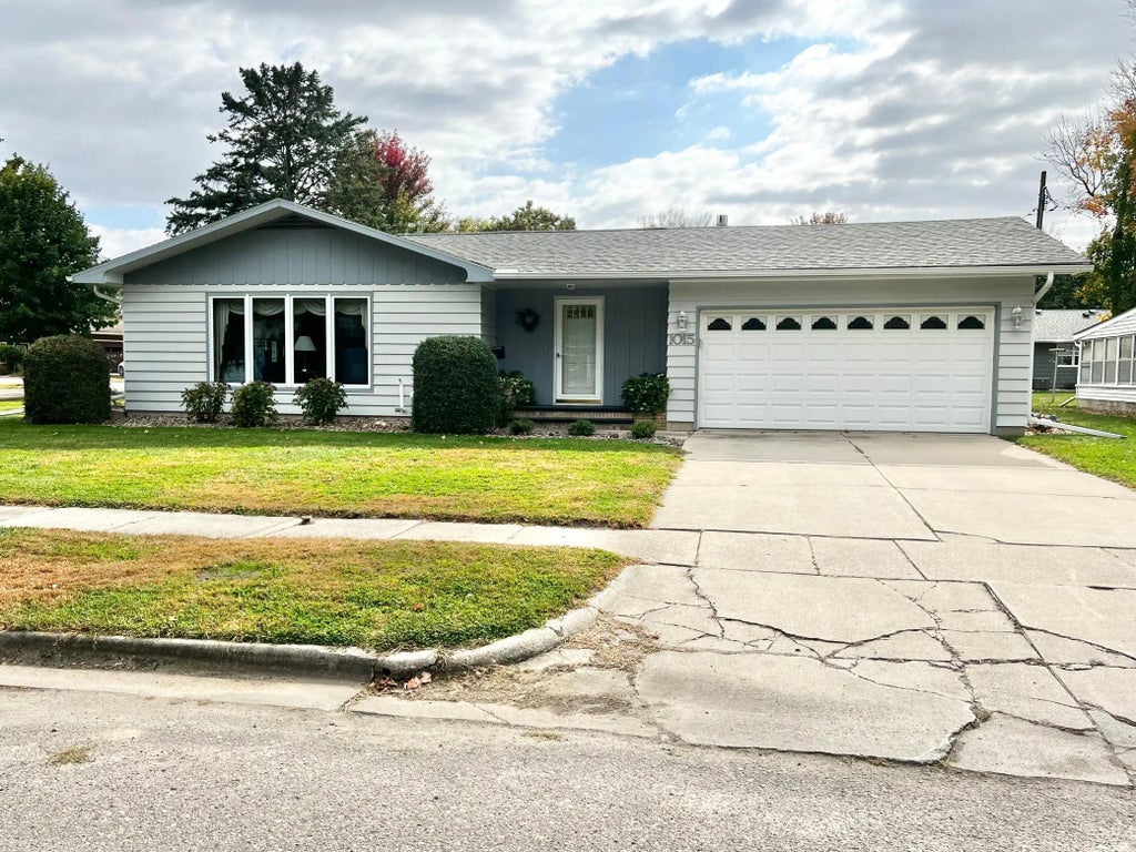 1015 11th Avenue, Granite Falls