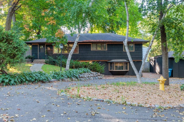 239 Byrondale Avenue, Wayzata