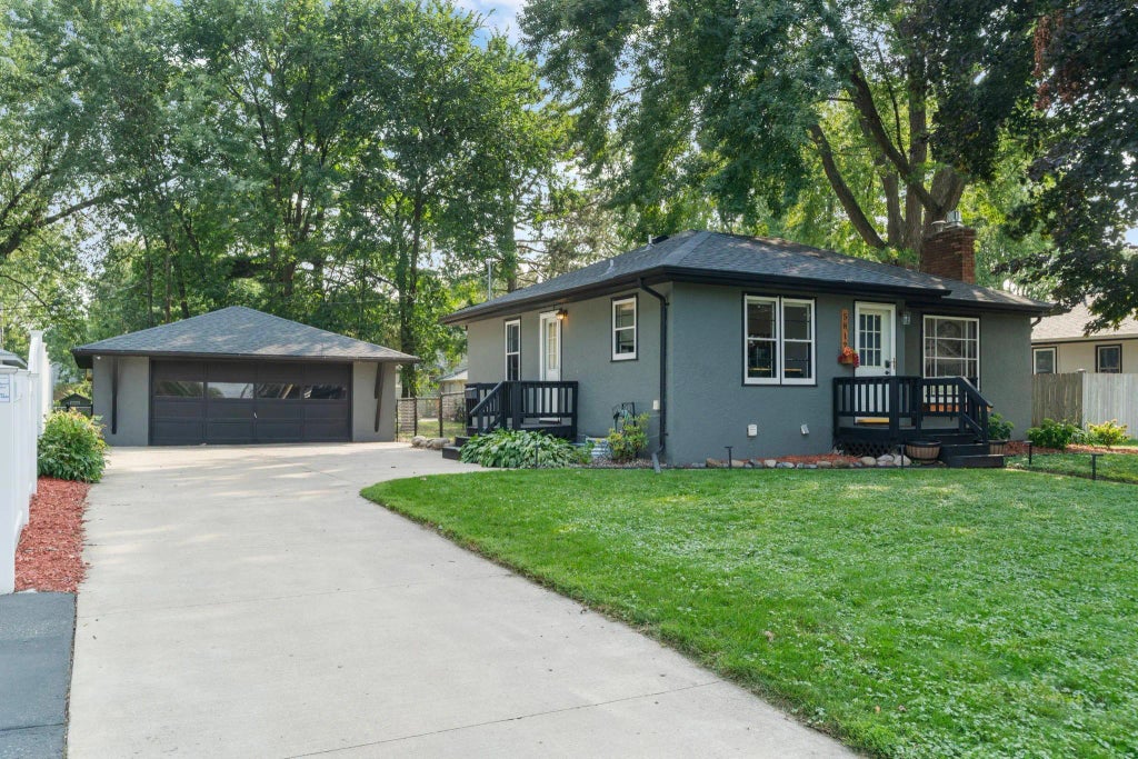 5817 47th Avenue N, Crystal