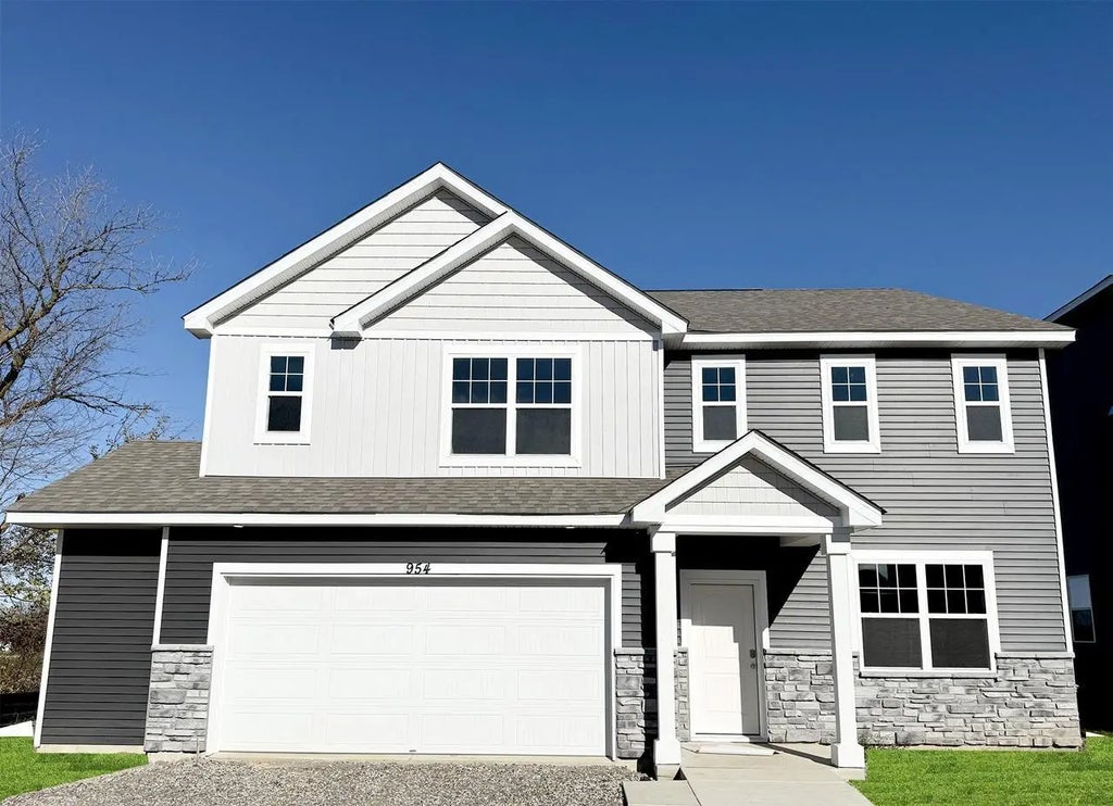 954 Silvercreek Avenue W, Delano